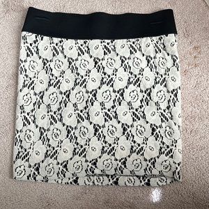 Charlotte Russe skirt size medium NWOT